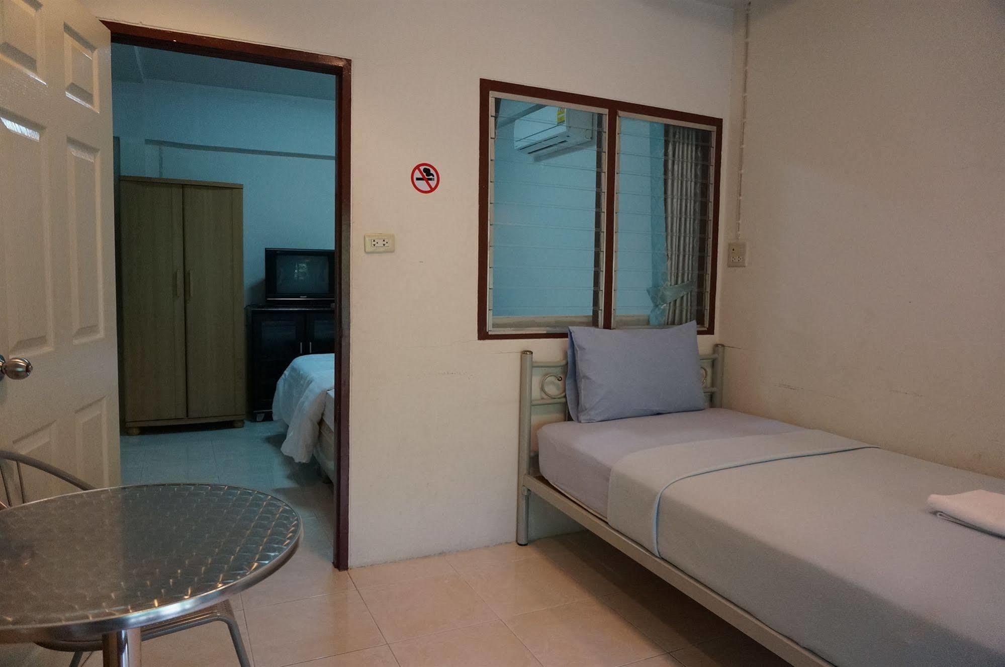Baan Taweesuk Guest House Хуа Хин Экстерьер фото