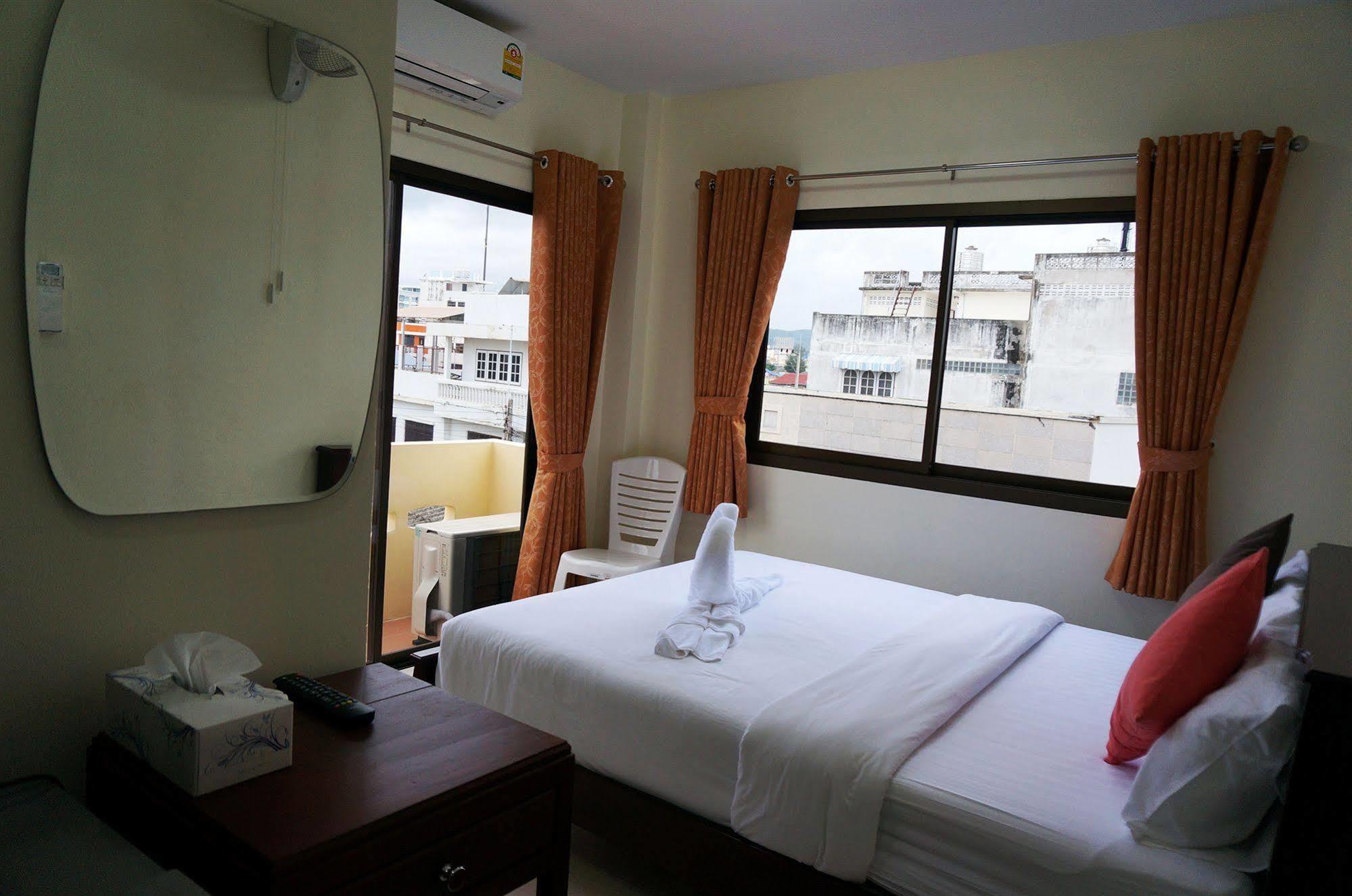 Baan Taweesuk Guest House Хуа Хин Экстерьер фото